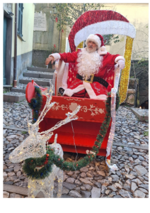 Babbo Natale con la slitta a Velva durante le iniziative natalizie