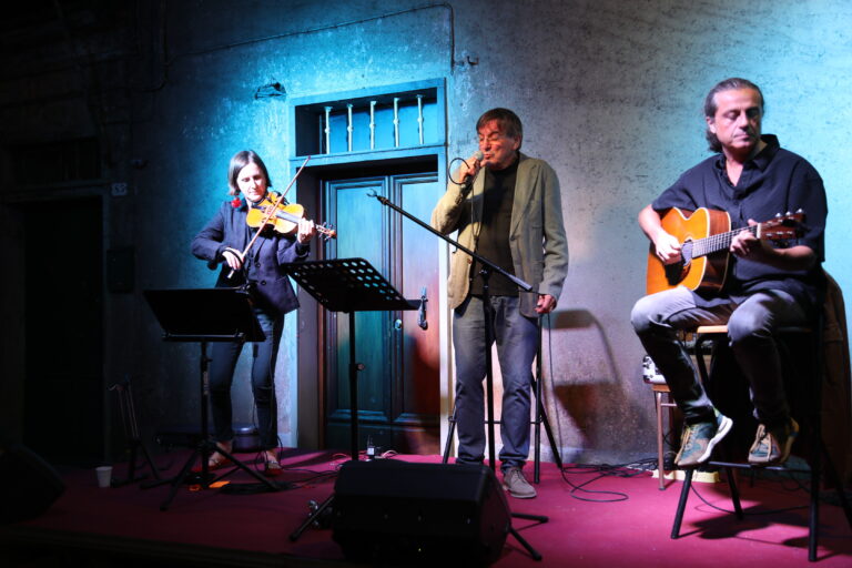 Immagine band di Cambri